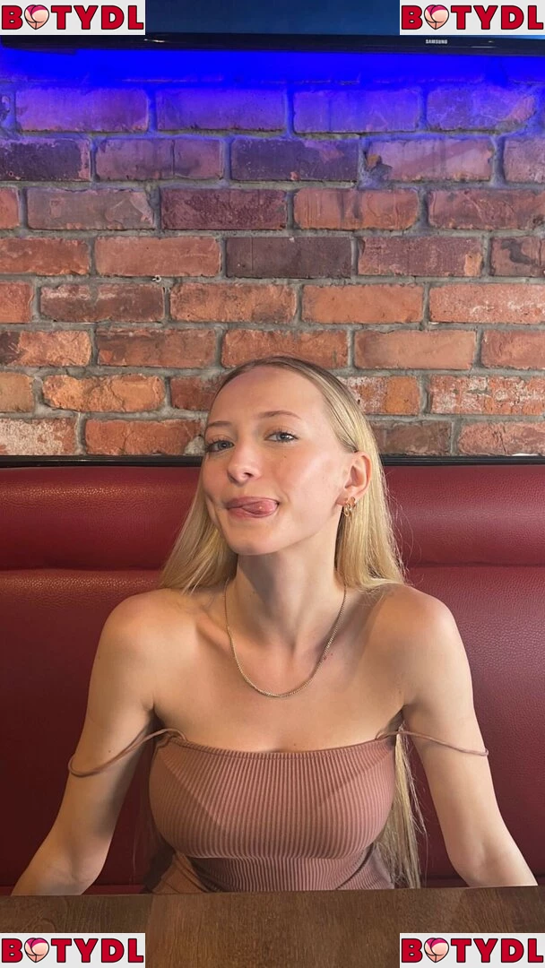 Sophia Diamond Onlyfans Photo Gallery 