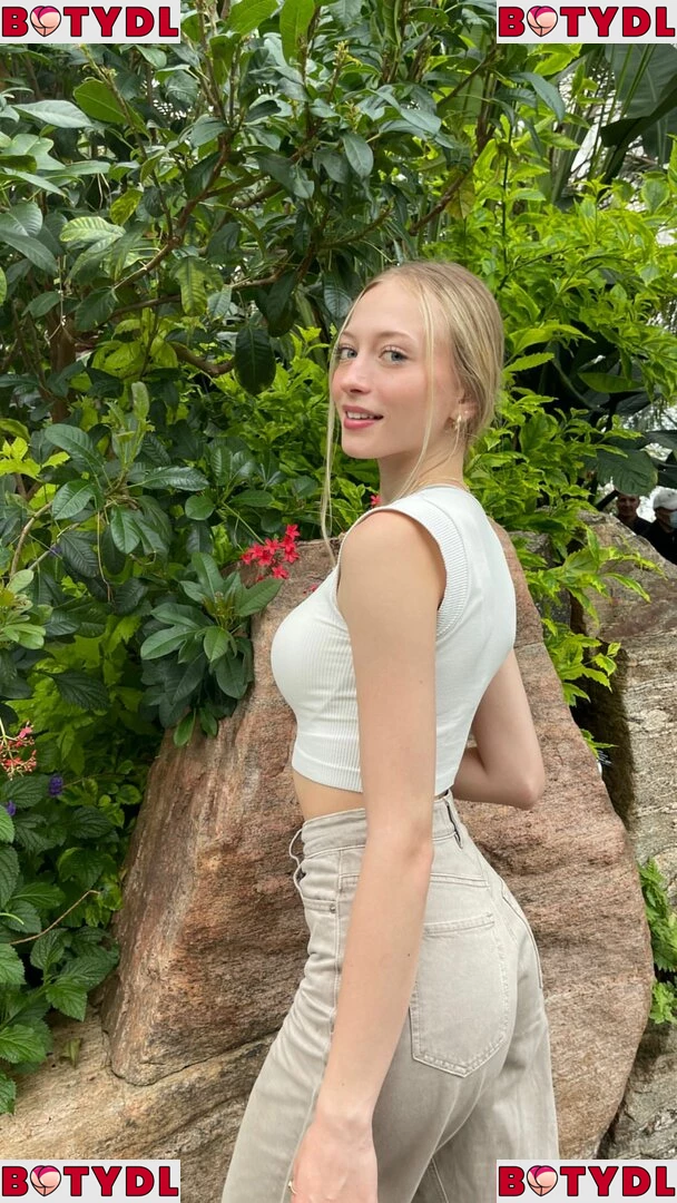 Sophia Diamond Onlyfans Photo Gallery 