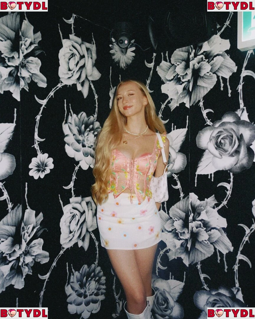 Sophia Diamond Onlyfans Photo Gallery 