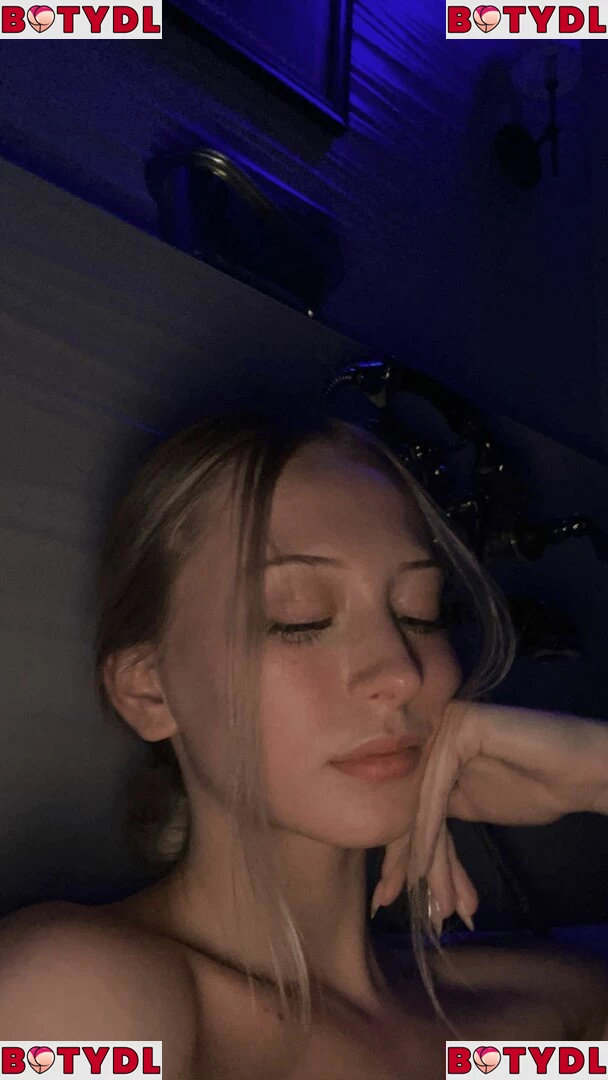 Sophia Diamond Onlyfans Photo Gallery 