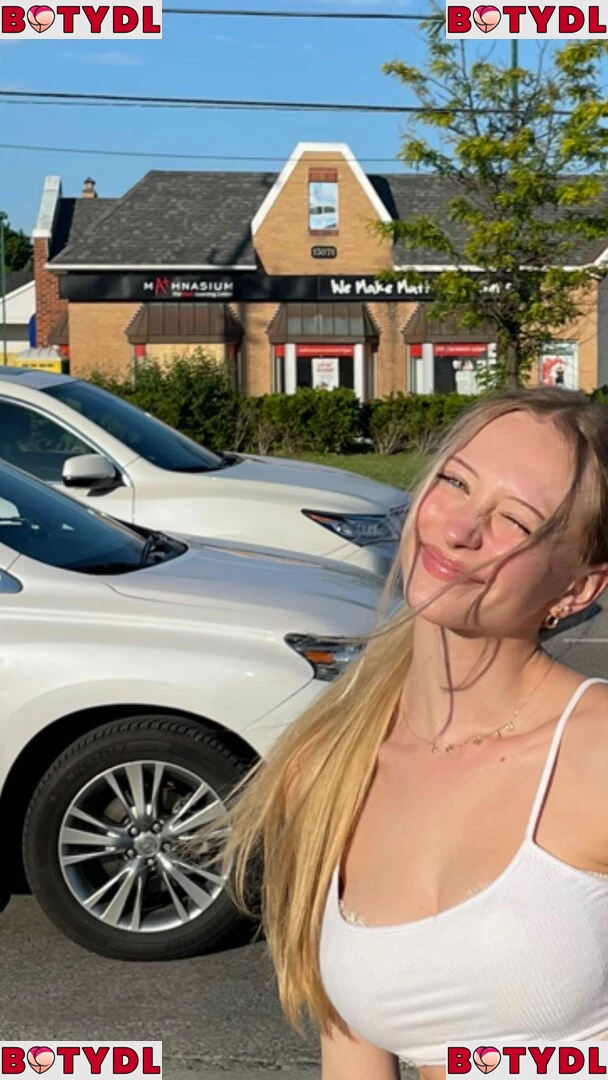 Sophia Diamond Onlyfans Photo Gallery 