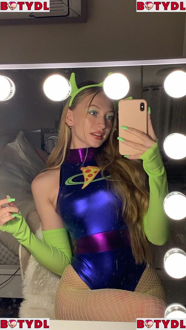 Sophia Diamond Onlyfans Photo Gallery 