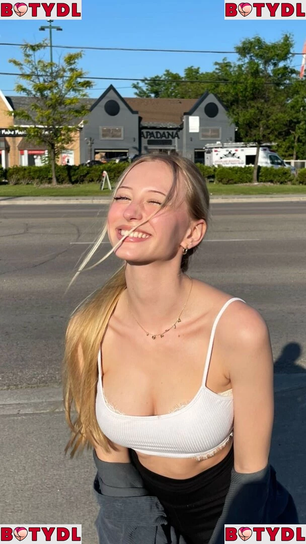 Sophia Diamond Onlyfans Photo Gallery 