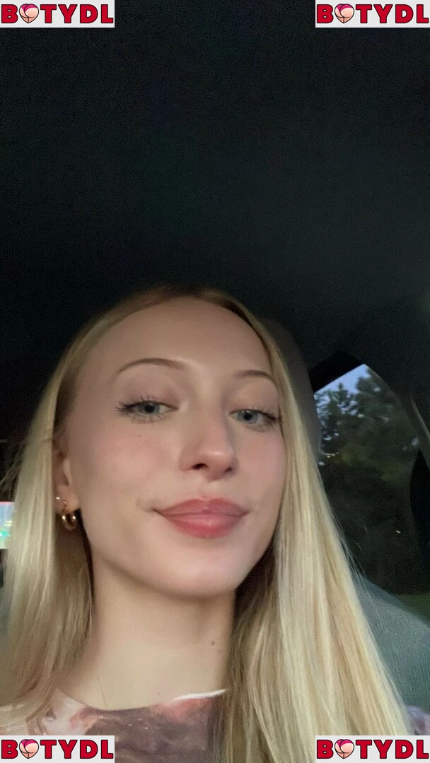 Sophia Diamond Onlyfans Photo Gallery 