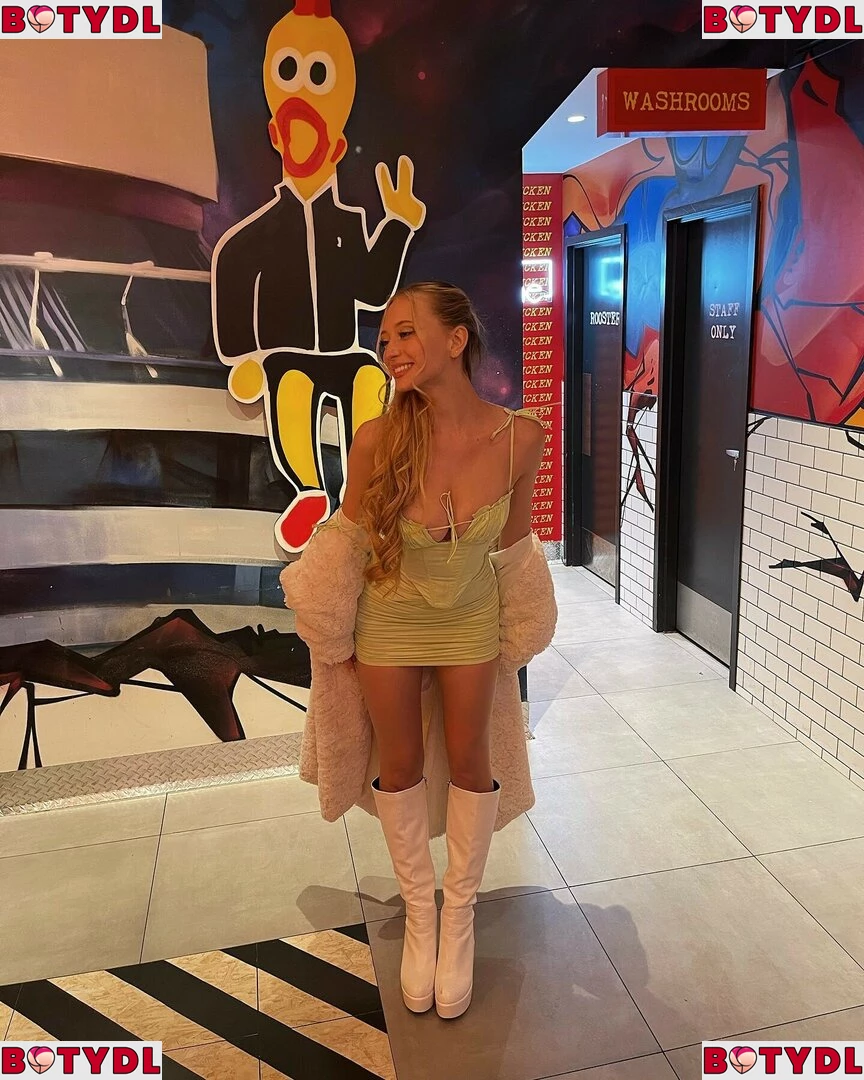 Sophia Diamond Onlyfans Photo Gallery 