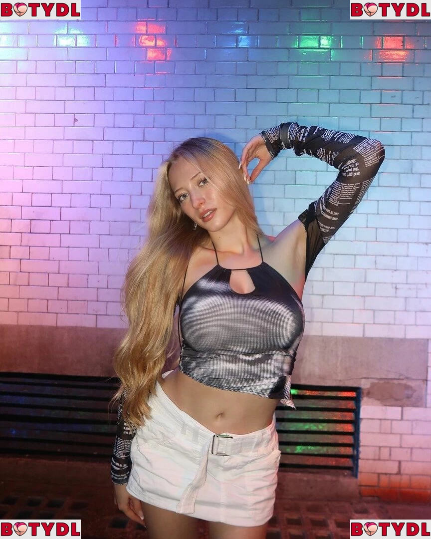 Sophia Diamond Onlyfans Photo Gallery 