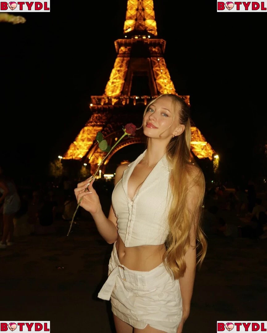 Sophia Diamond Onlyfans Photo Gallery 