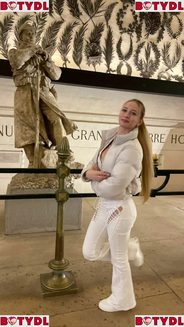 Sophia Diamond Onlyfans Photo Gallery 