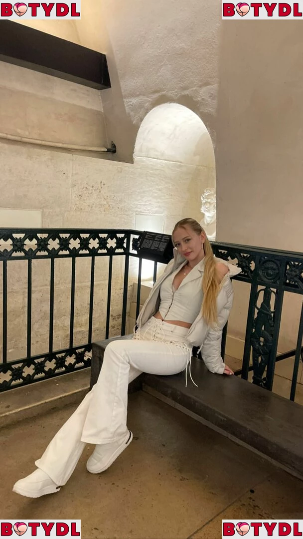 Sophia Diamond Onlyfans Photo Gallery 