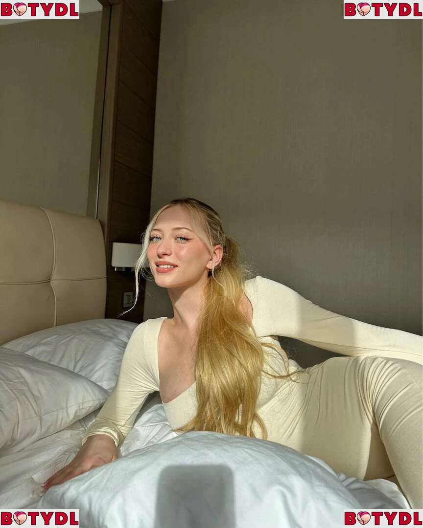 Sophia Diamond Onlyfans Photo Gallery 