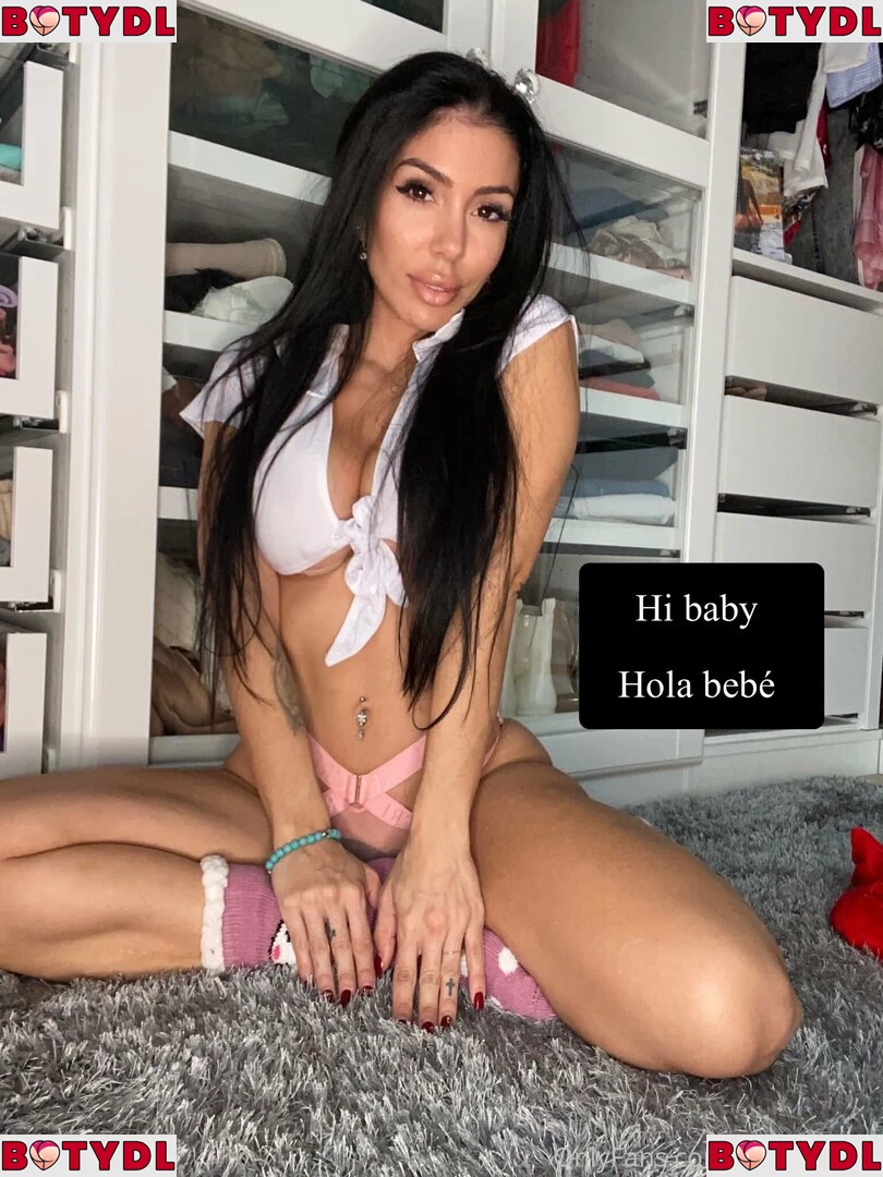 silviasiciliaxxx Onlyfans Photo Gallery 