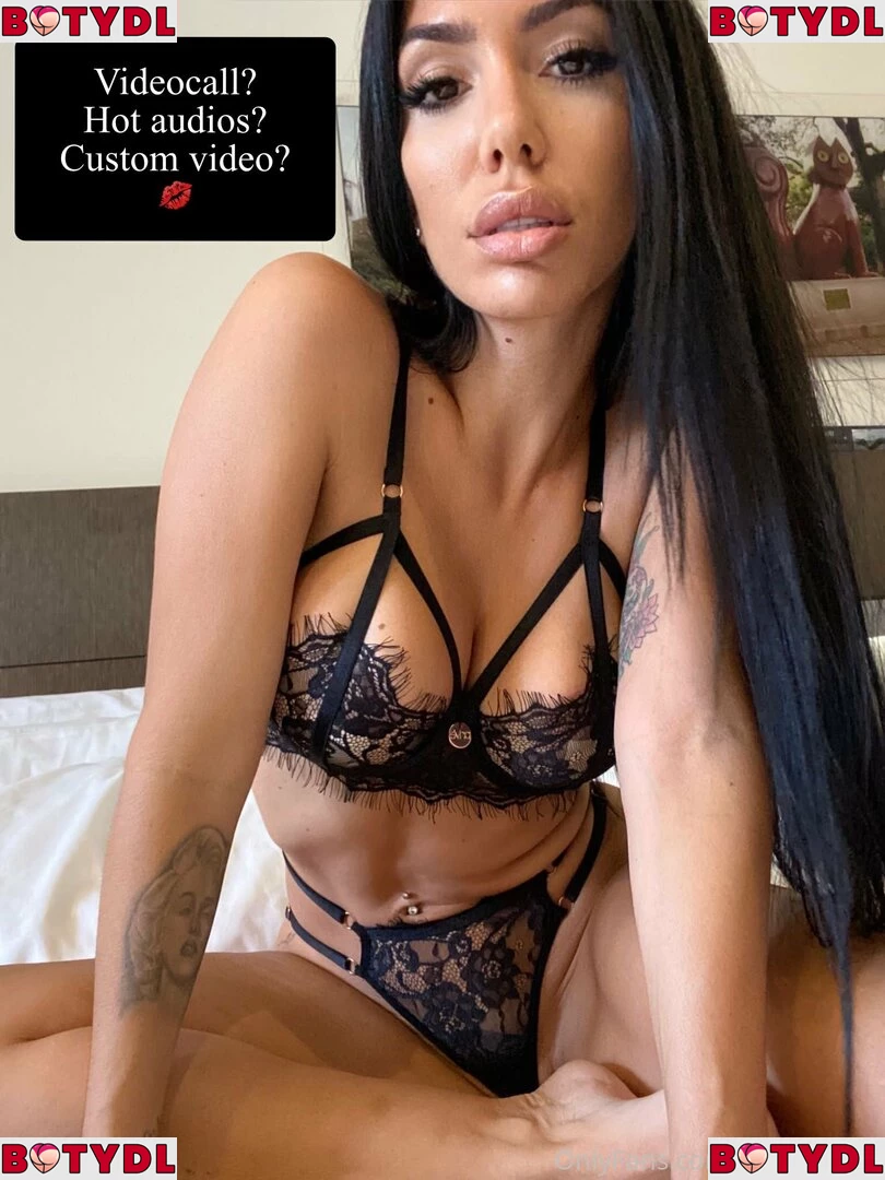 silviasiciliaxxx Onlyfans Photo Gallery 