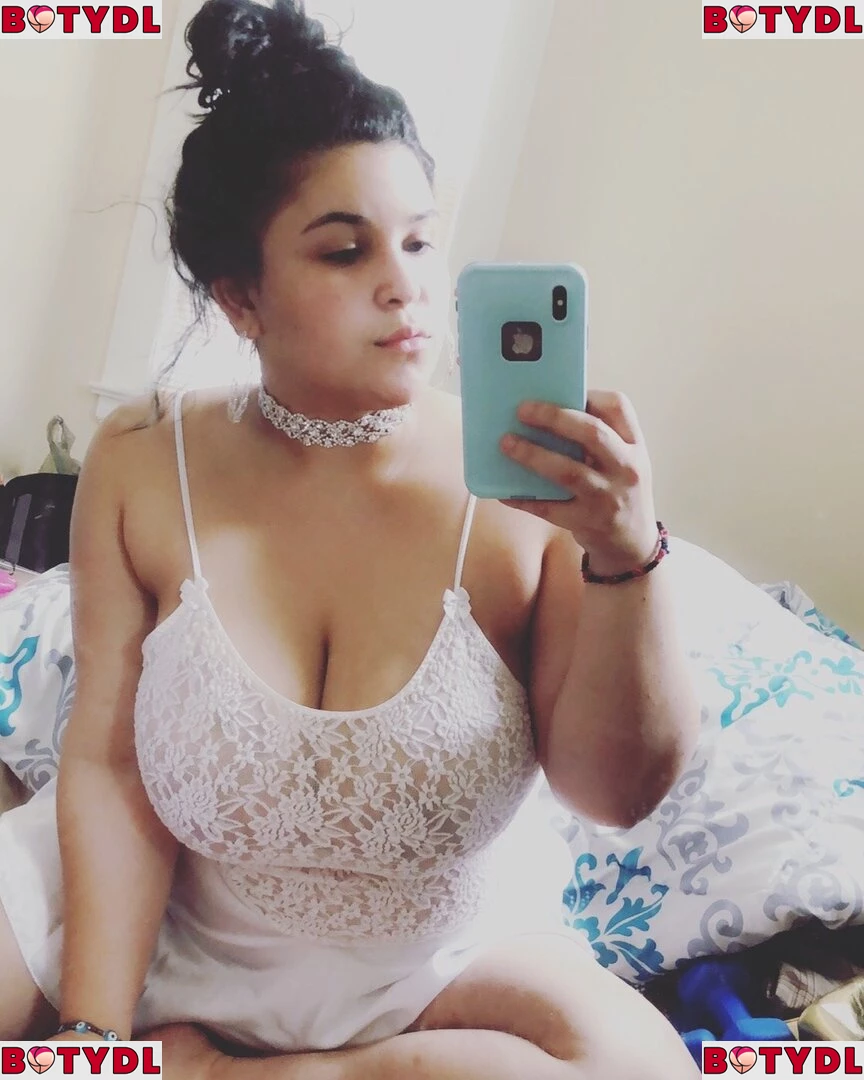 Leishla Gomez Onlyfans Photo Gallery 