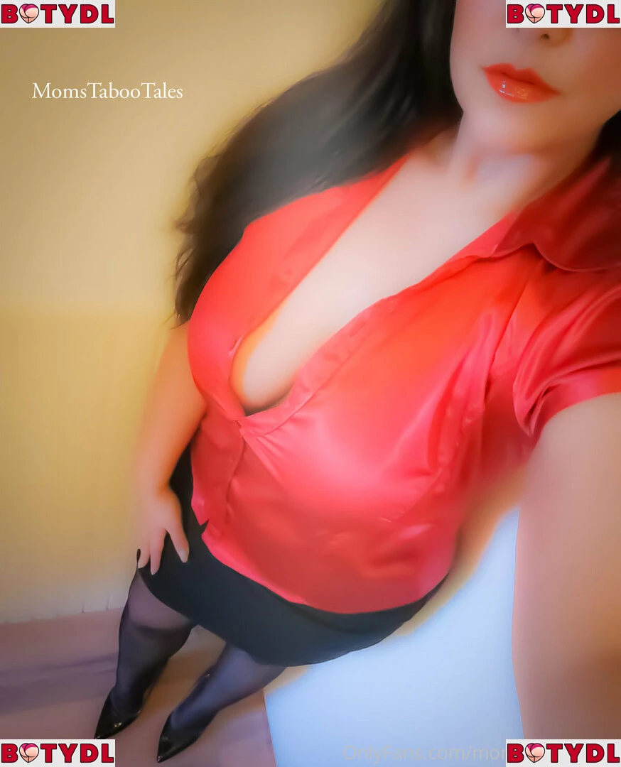 momstabootales Onlyfans Photo Gallery 