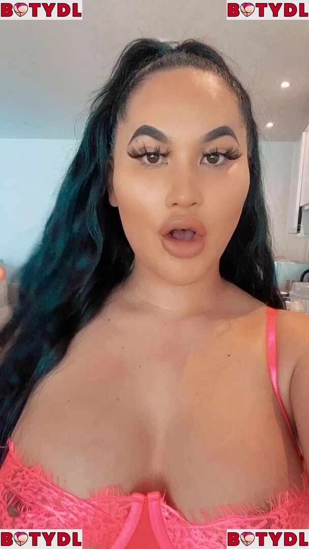 asiababyxo Onlyfans Photo Gallery 