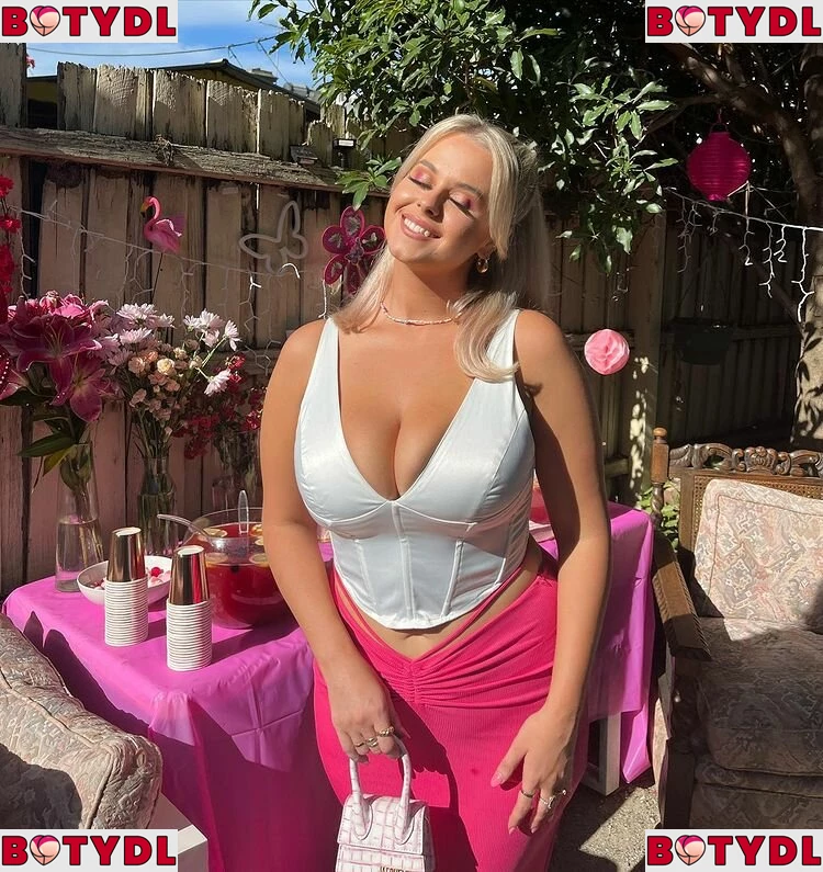 Jasmine Ramage Onlyfans Photo Gallery 