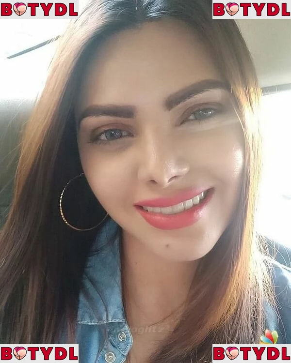 Sherlyn Chopra Onlyfans Photo Gallery 