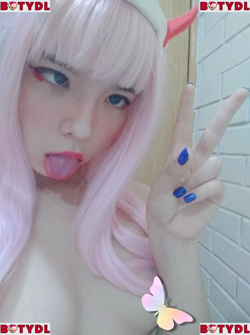 Momoiro Cosplay Onlyfans Photo Gallery 