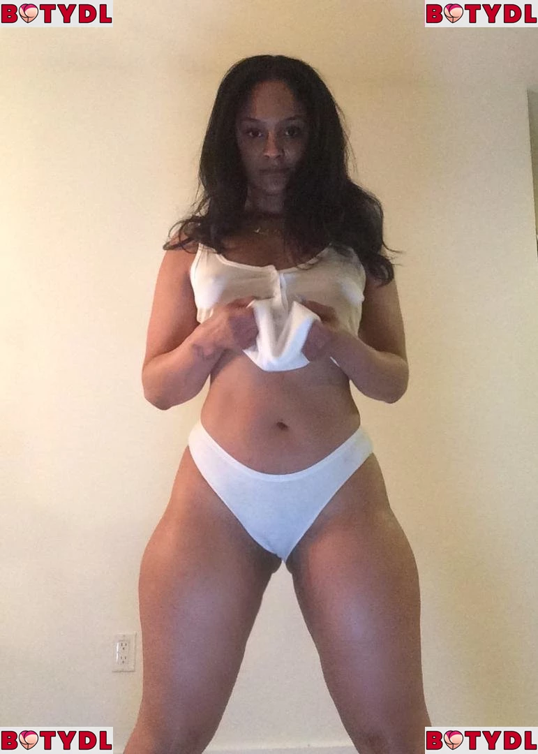 maliah Onlyfans Photo Gallery 