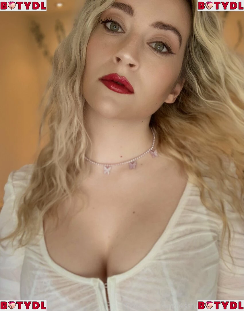 blissfulwhisperasmr Onlyfans Photo Gallery 