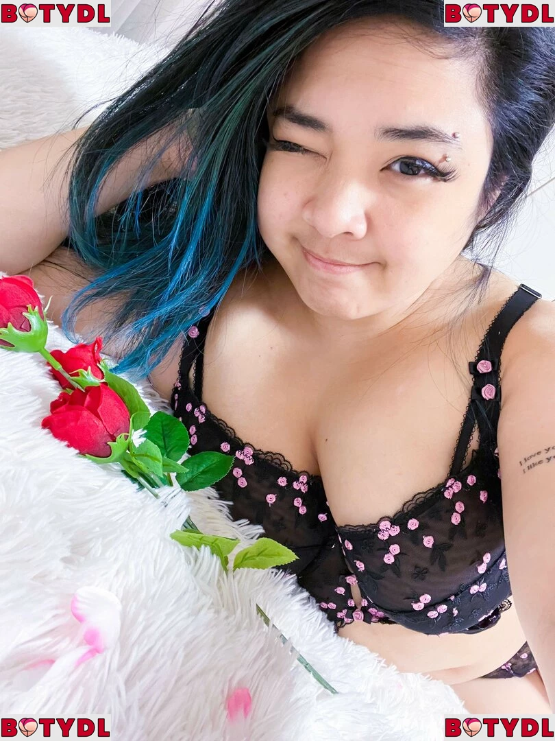 Akidearest Onlyfans Photo Gallery 