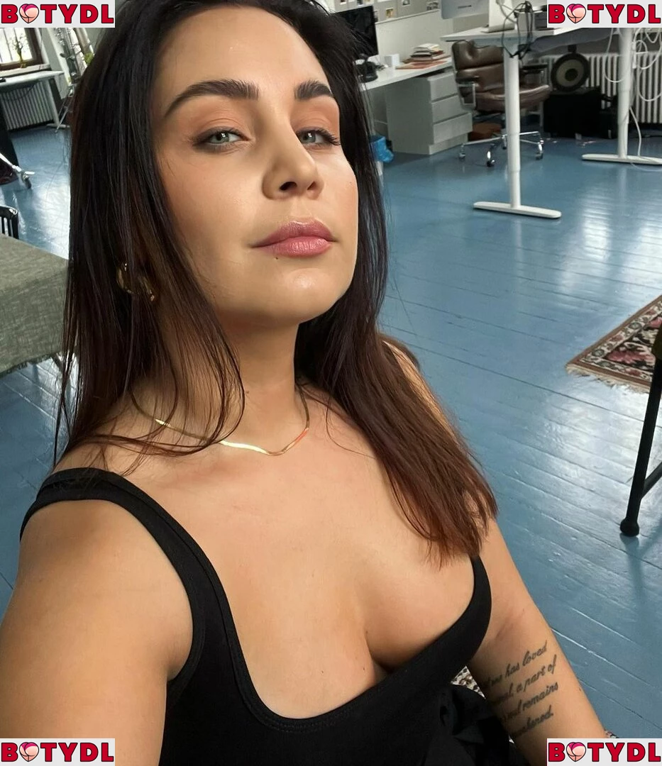 Anna Abreu Onlyfans Photo Gallery 