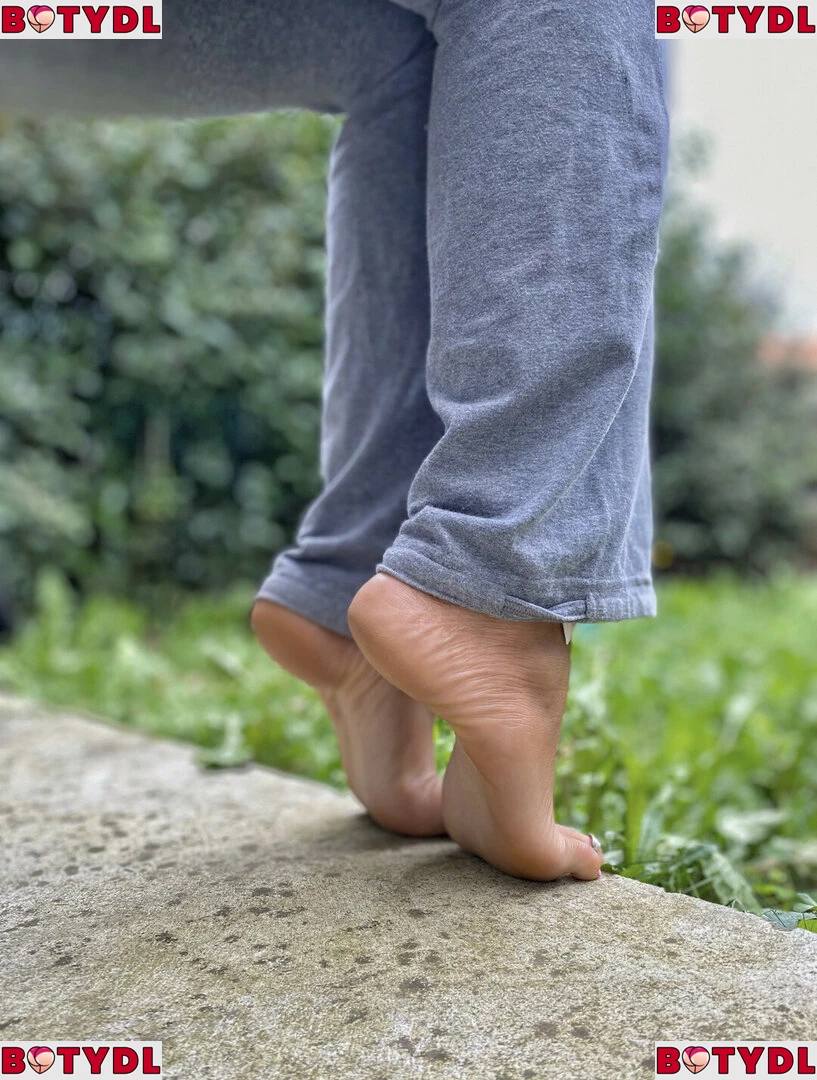 Mariefrenchgirlfeet Onlyfans Photo Gallery 