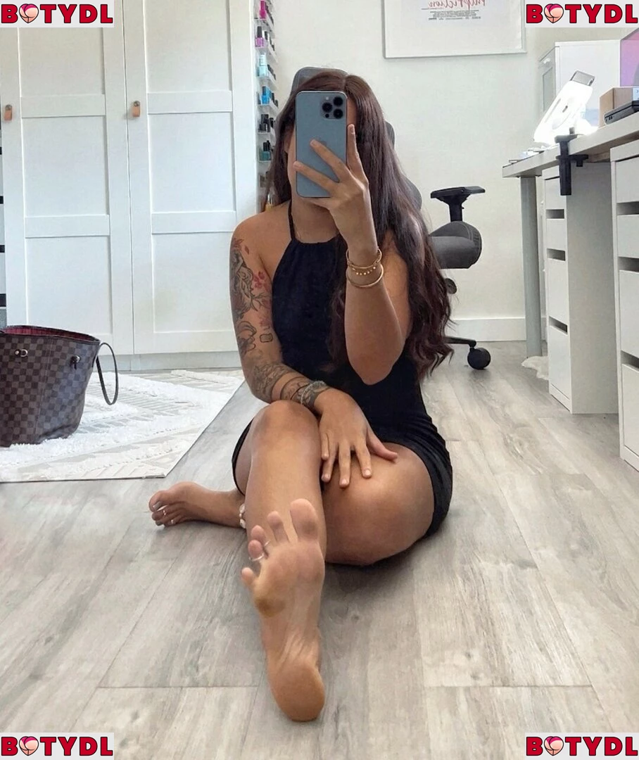 Mariefrenchgirlfeet Onlyfans Photo Gallery 