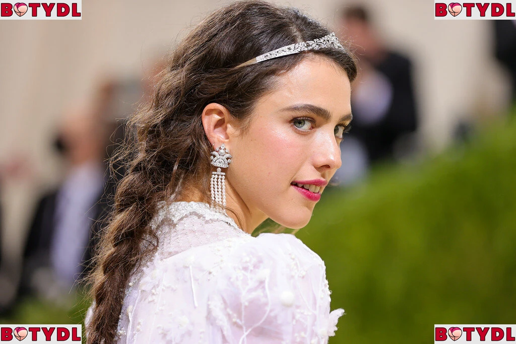 Margaret Qualley Onlyfans Photo Gallery 