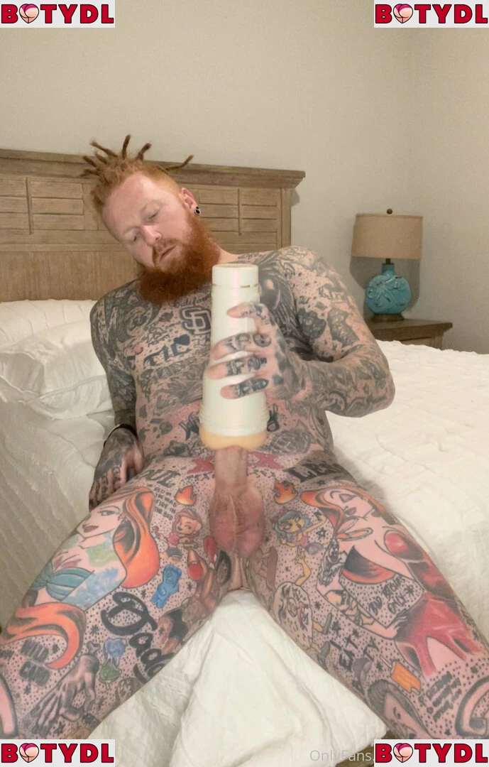 tattedgingy Onlyfans Photo Gallery 