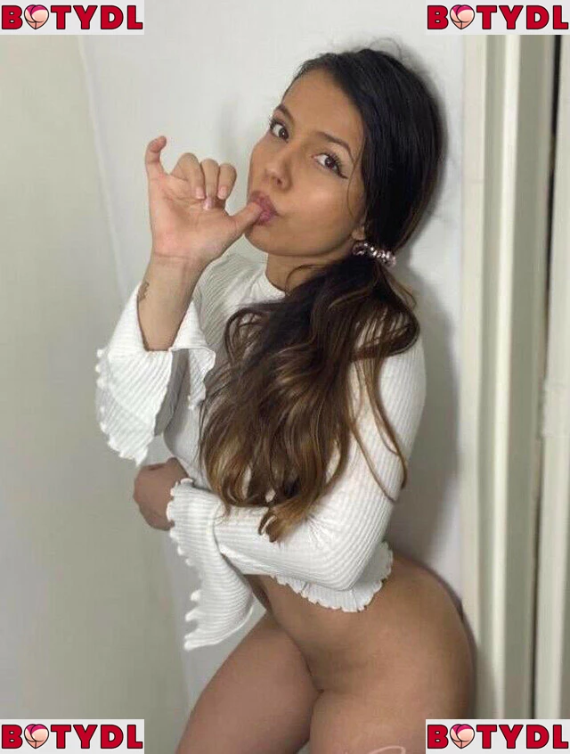 Aida Cortes Onlyfans Photo Gallery 