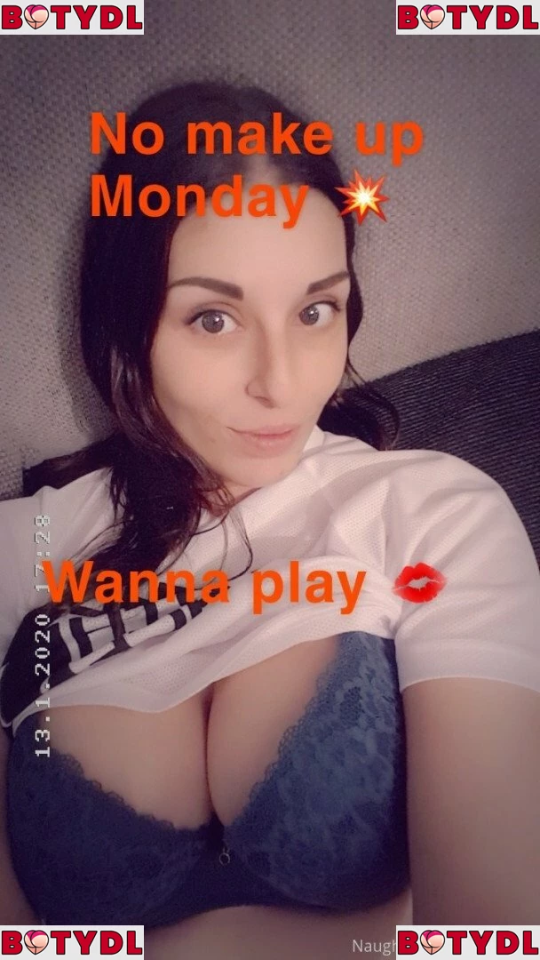 naughtyrebecca1 Onlyfans Photo Gallery 