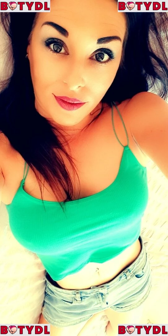 naughtyrebecca1 Onlyfans Photo Gallery 