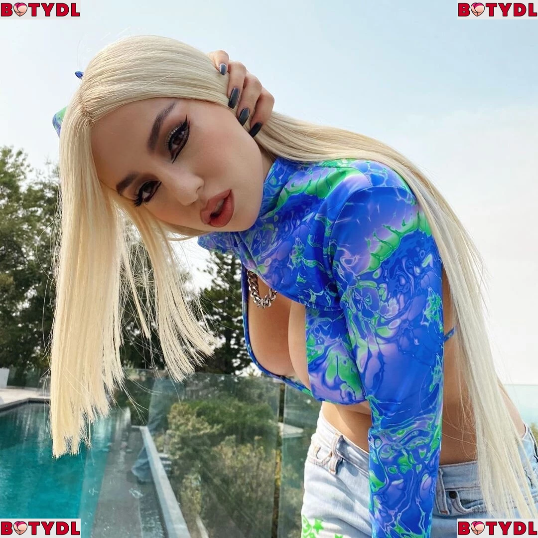 Ava Max Onlyfans Photo Gallery 