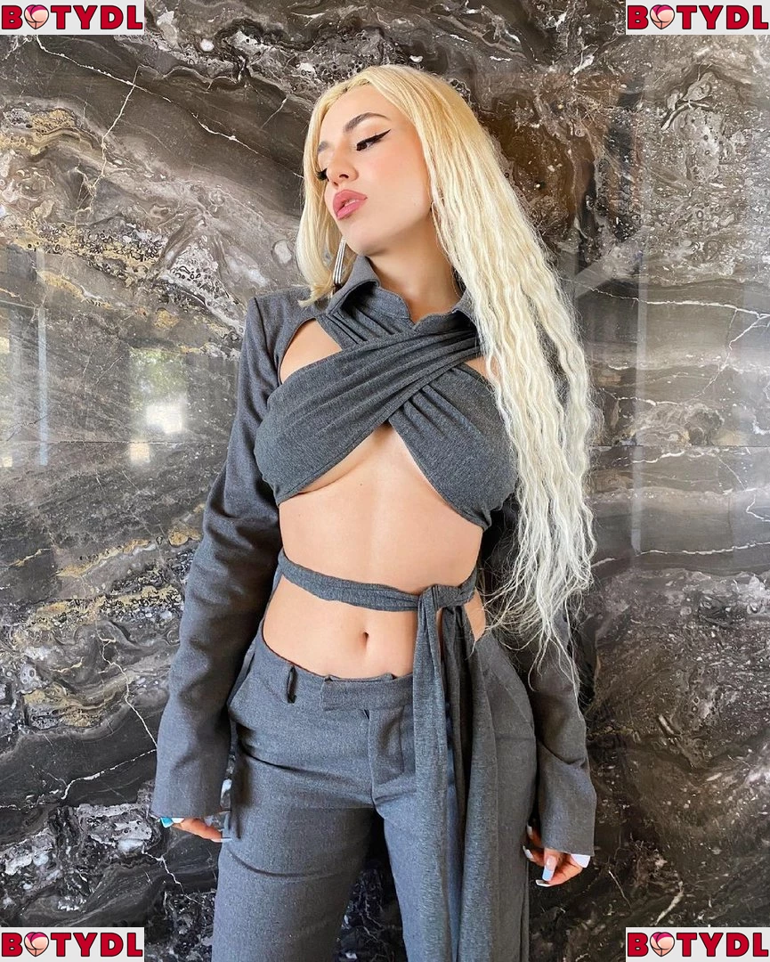 Ava Max Onlyfans Photo Gallery 