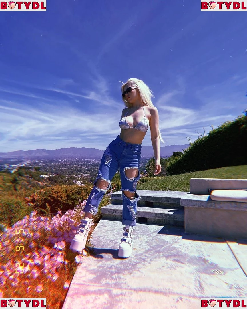 Ava Max Onlyfans Photo Gallery 