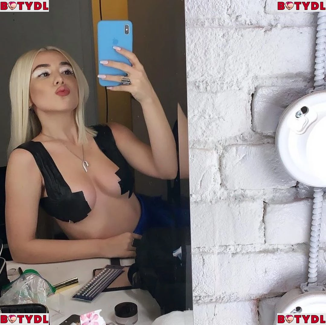 Ava Max Onlyfans Photo Gallery 