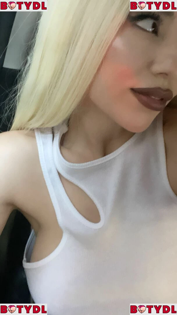 Ava Max Onlyfans Photo Gallery 