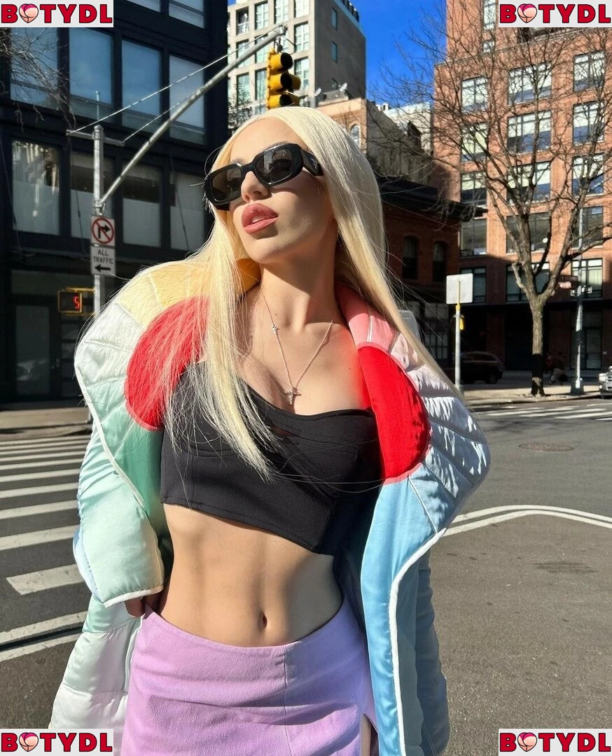 Ava Max Onlyfans Photo Gallery 