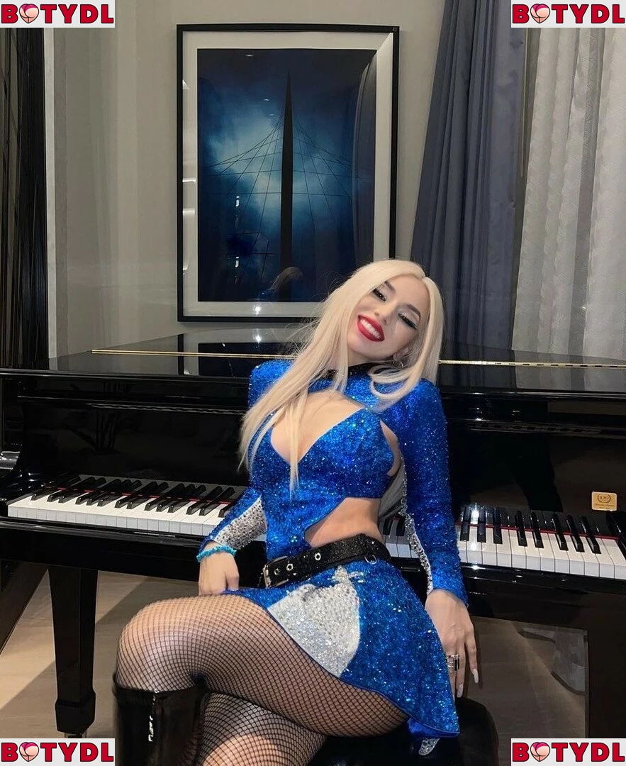 Ava Max Onlyfans Photo Gallery 