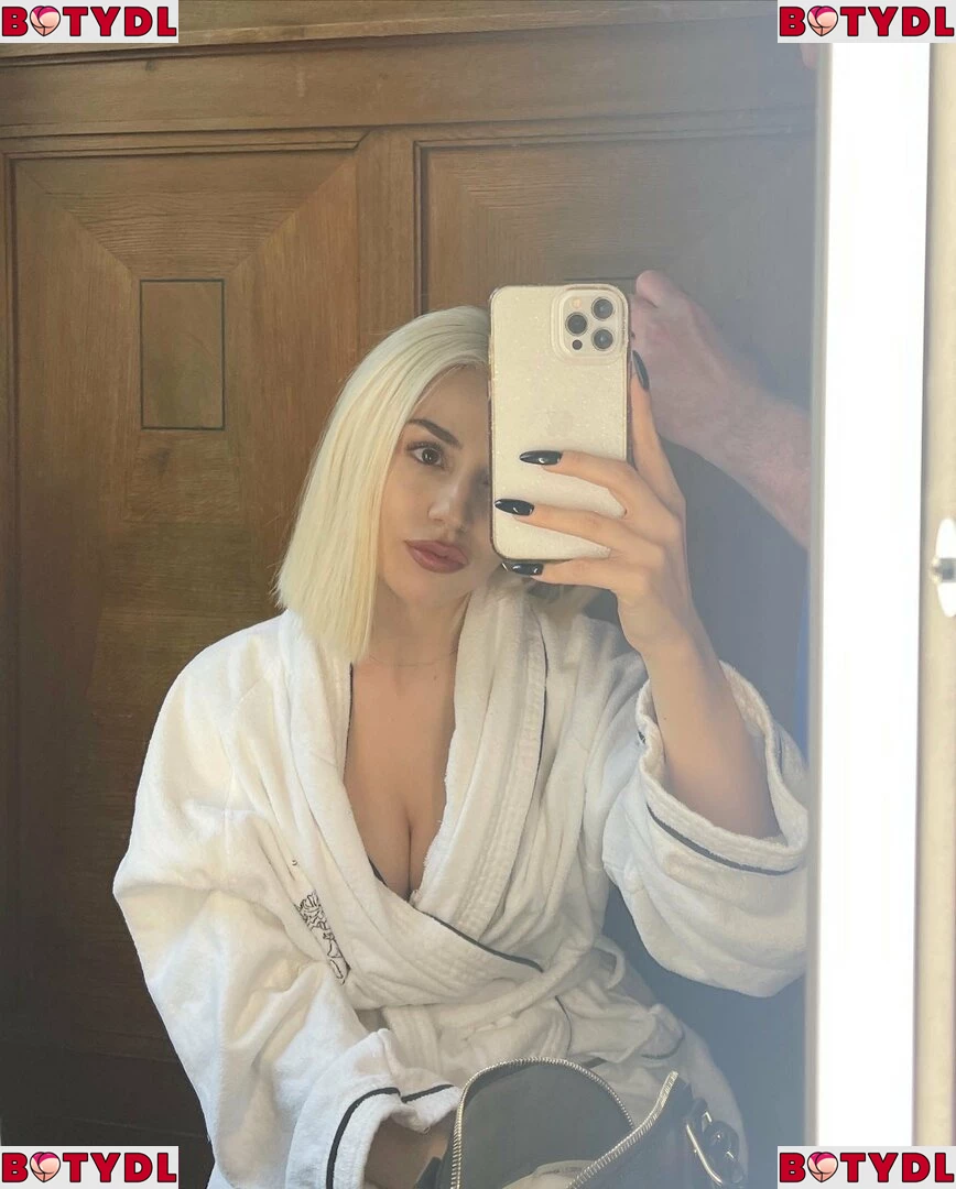 Ava Max Onlyfans Photo Gallery 