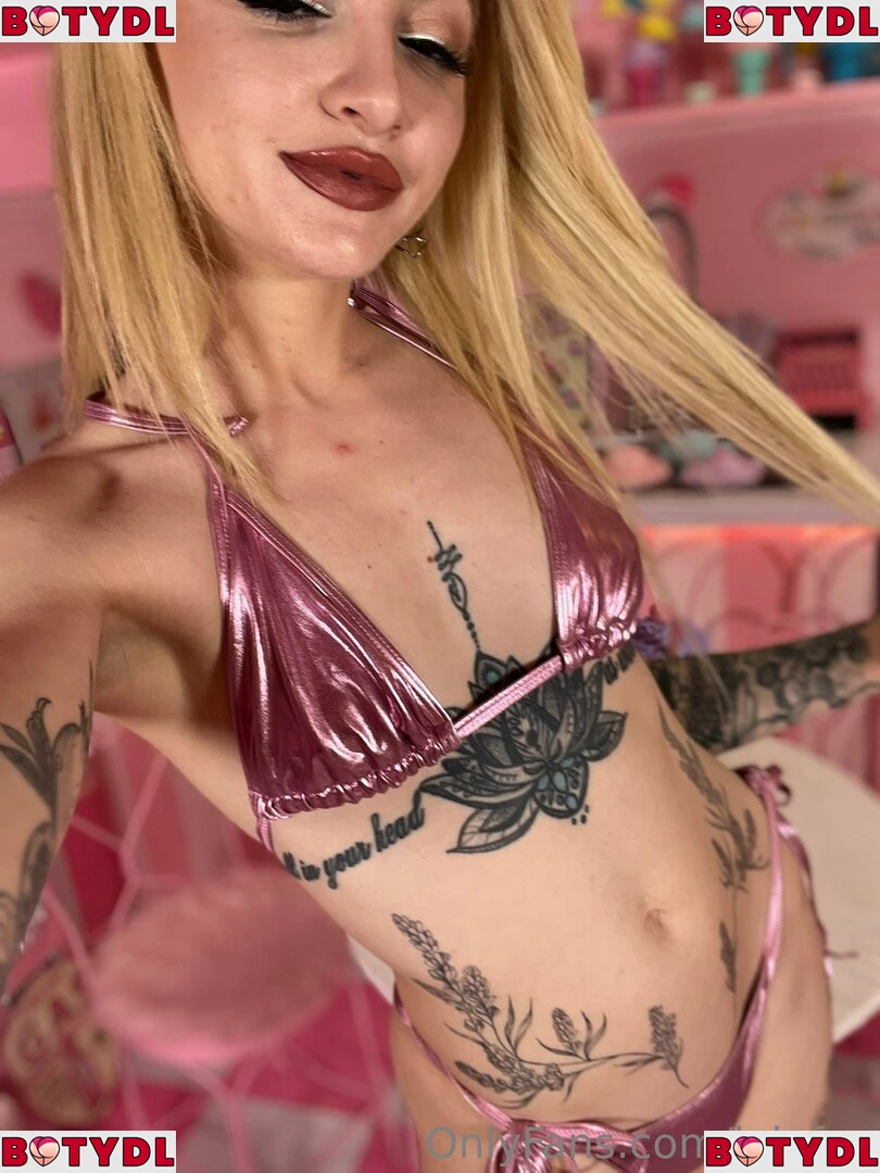 lolafae Onlyfans Photo Gallery 