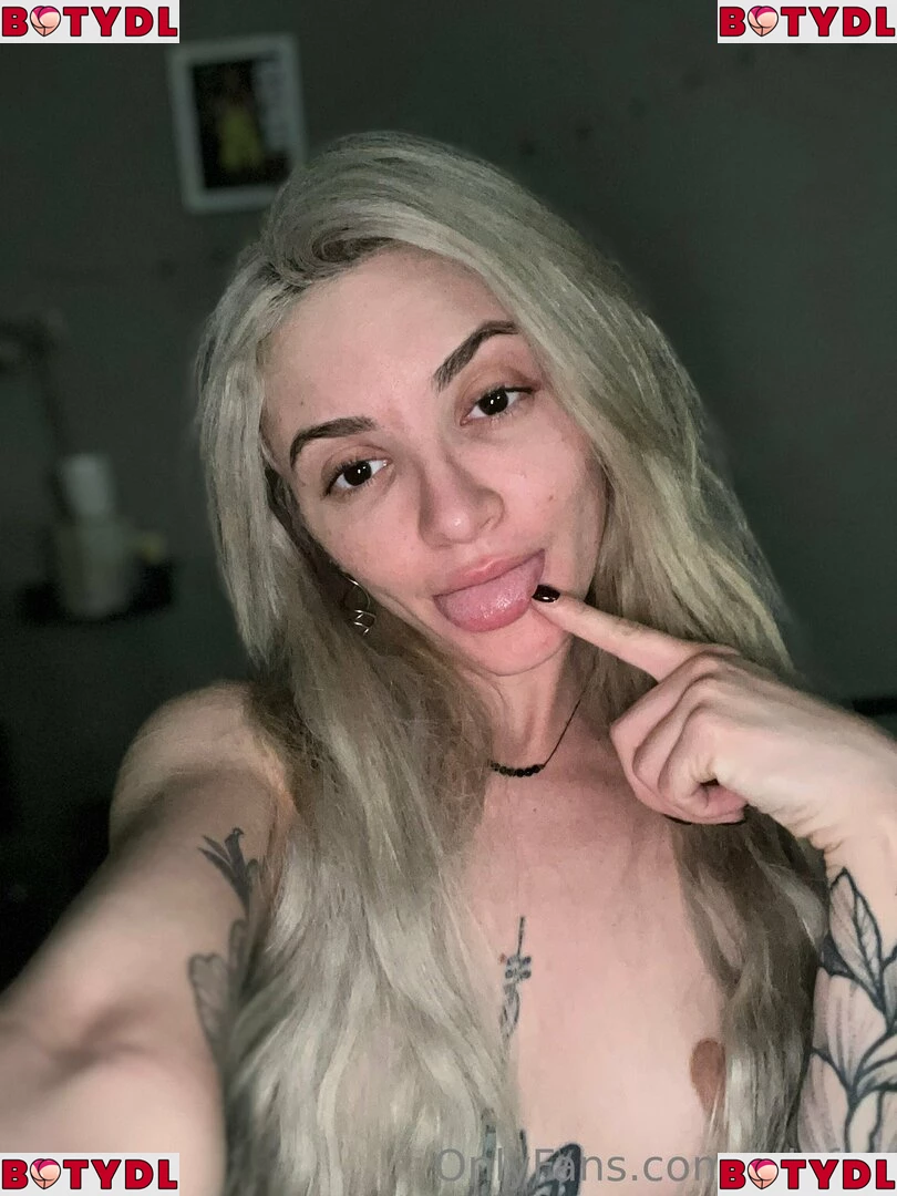 lolafae Onlyfans Photo Gallery 