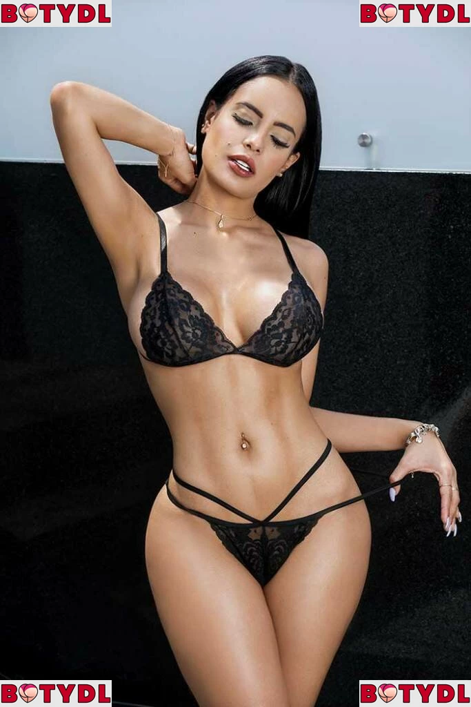 Mariell Andreina Onlyfans Photo Gallery 