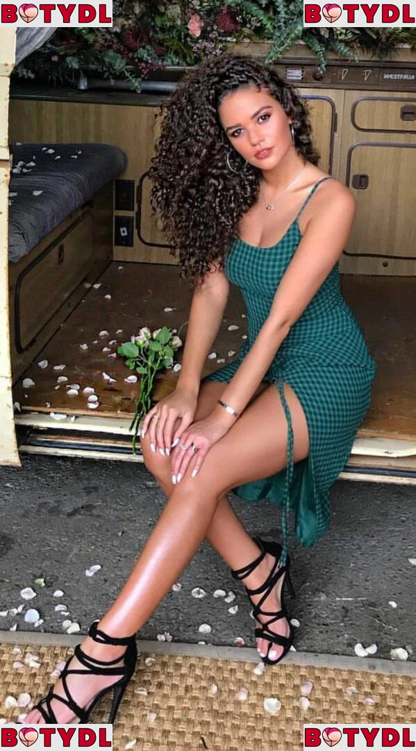 Madison Pettis Onlyfans Photo Gallery 