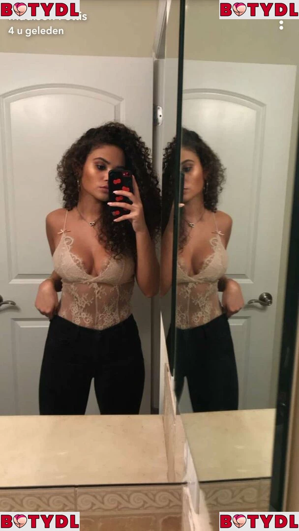 Madison Pettis Onlyfans Photo Gallery 