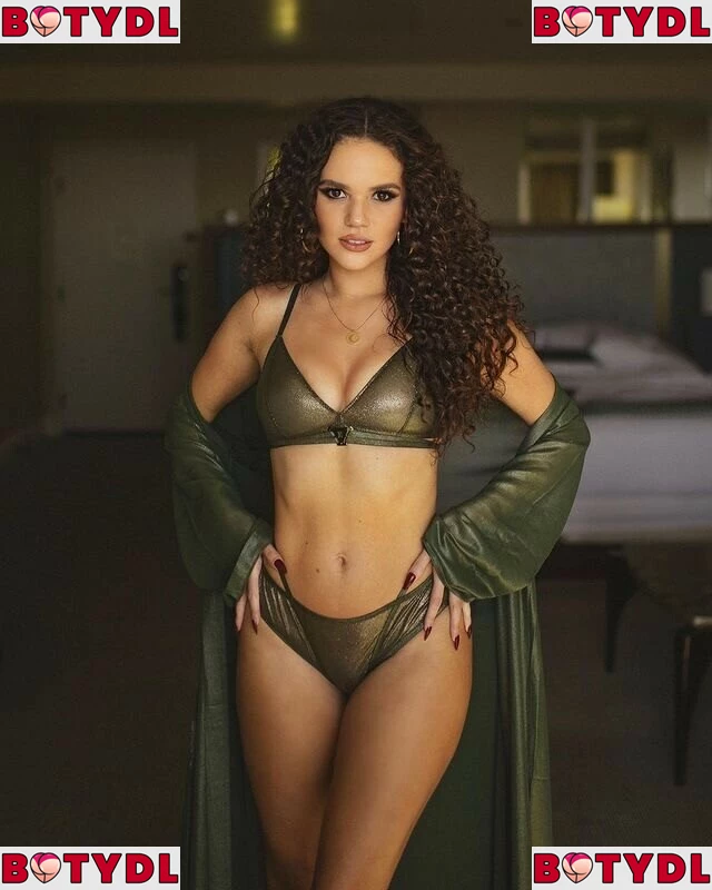 Madison Pettis Onlyfans Photo Gallery 