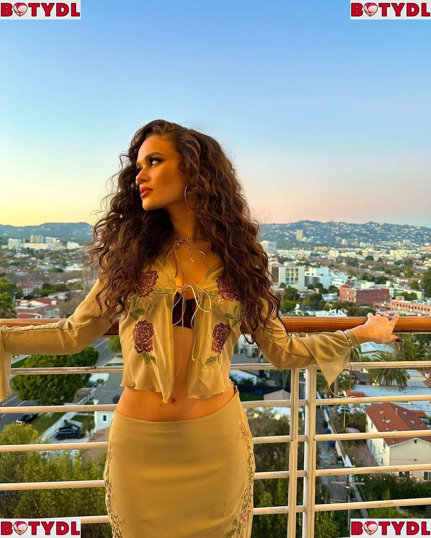 Madison Pettis Onlyfans Photo Gallery 