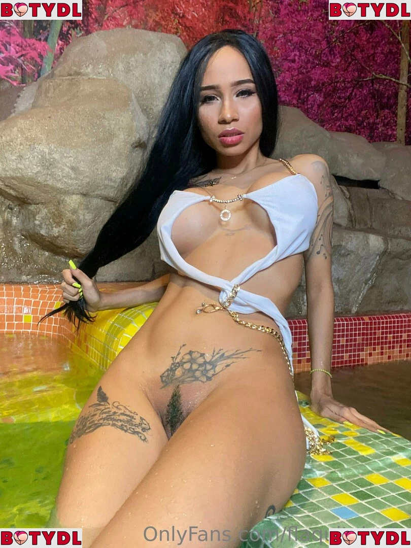 flaquitabella Onlyfans Photo Gallery 