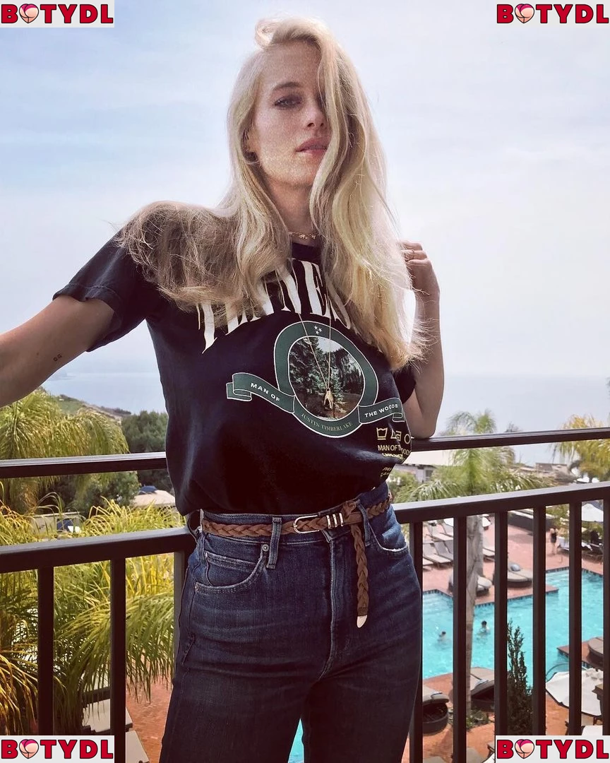 Leven Rambin Onlyfans Photo Gallery 